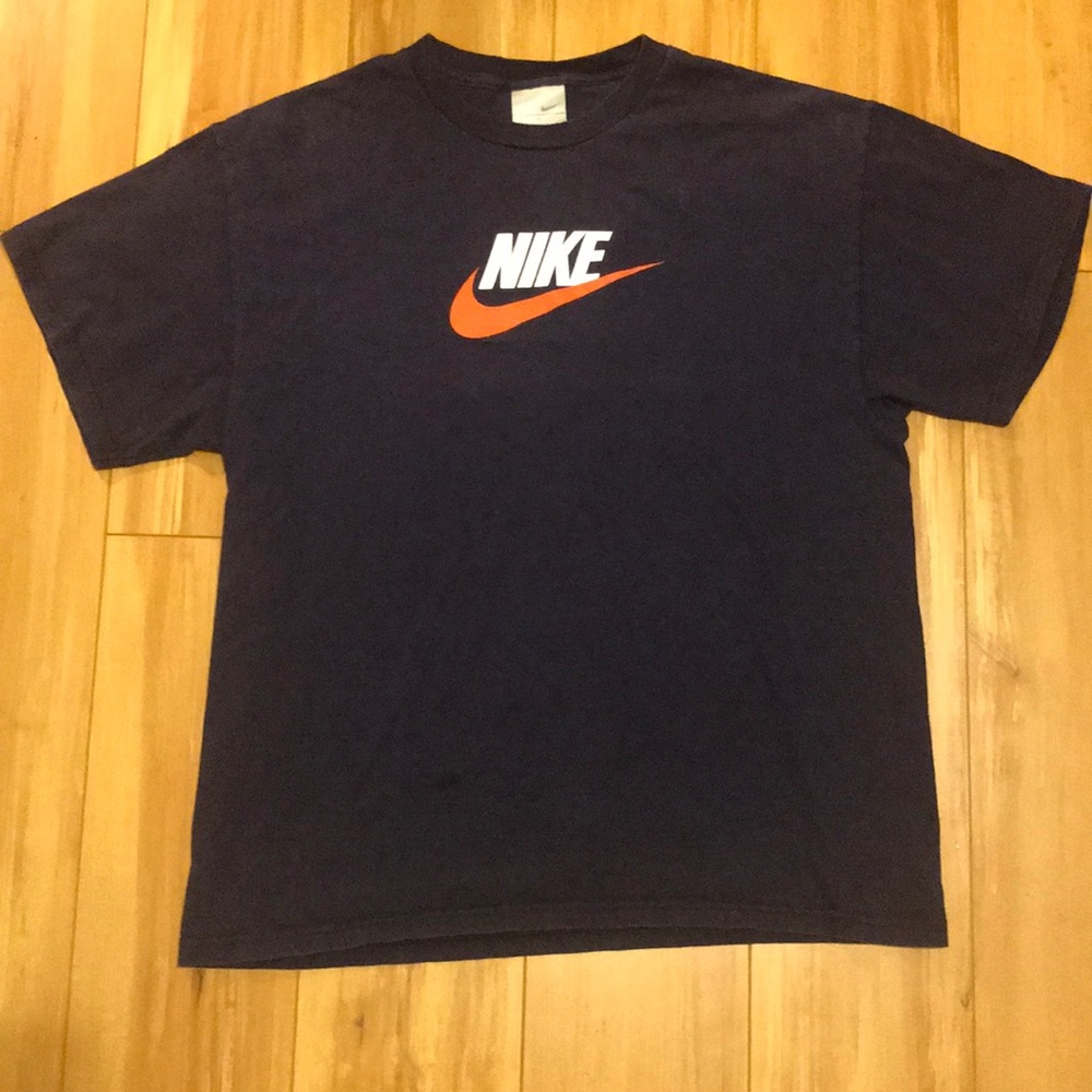 Nike men’s large logo tshirt